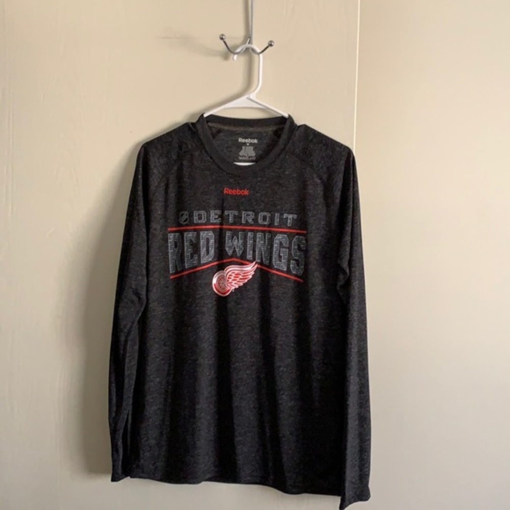Detroit Red Wings Reebok PlayDry size medium